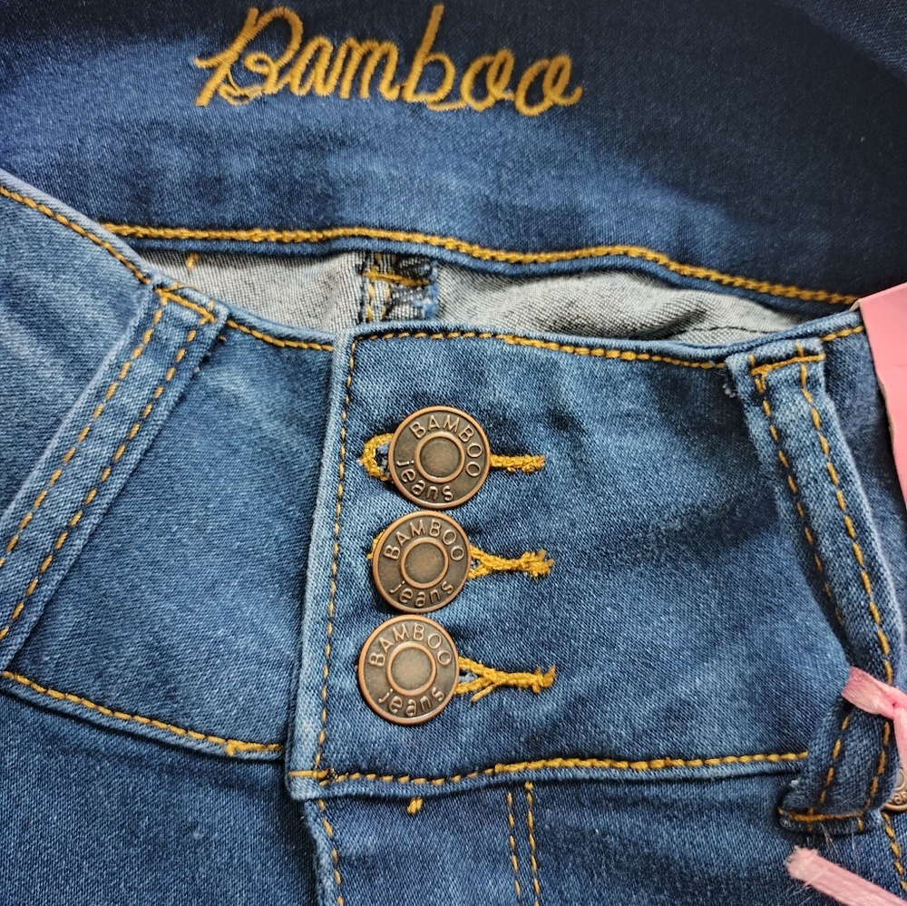 Jeans - Picture 7 of 8